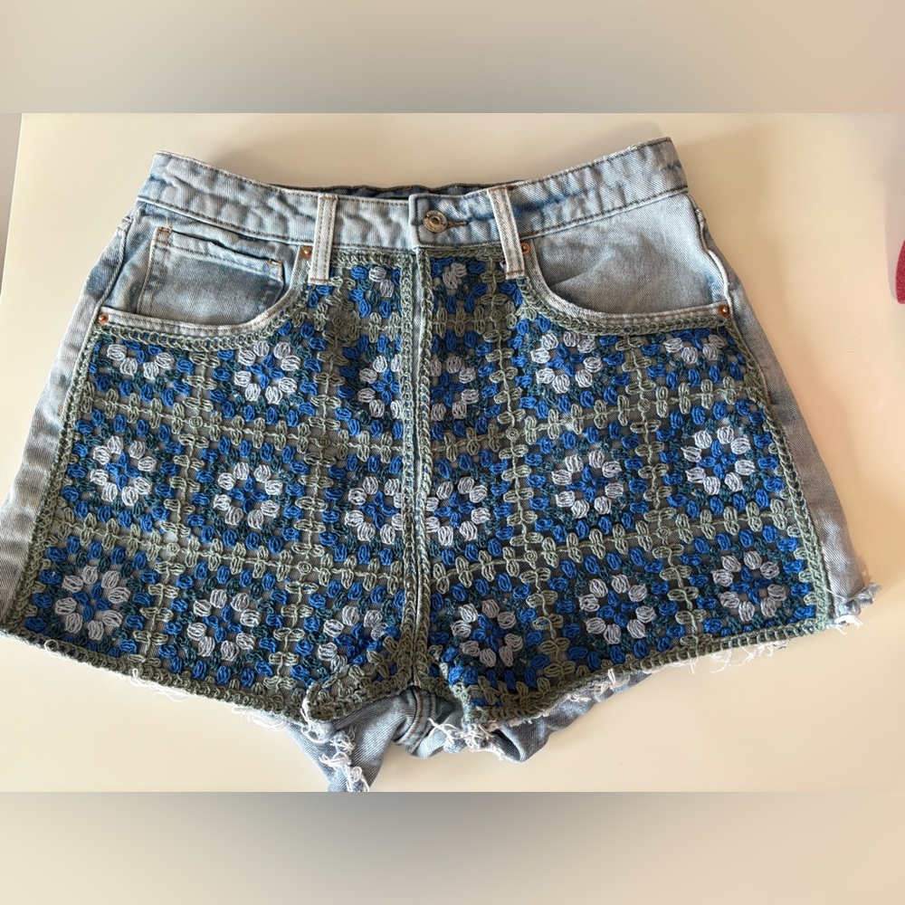 Blue Crochet Pattern Women Shorts